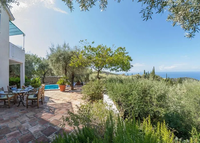 别墅 艾格丽斯尼凯塔斯公寓