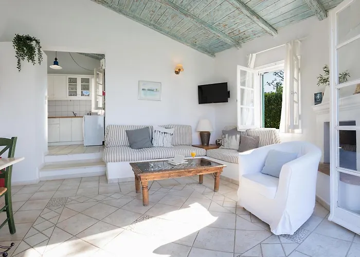 艾格丽斯尼凯塔斯公寓