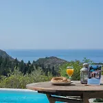 Agios Nikitas Villas Vilă