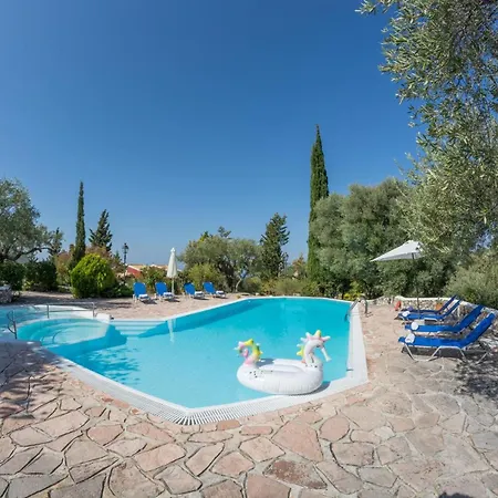 Villa Agios Nikitas Villas *