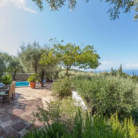 Vilă Agios Nikitas Villas