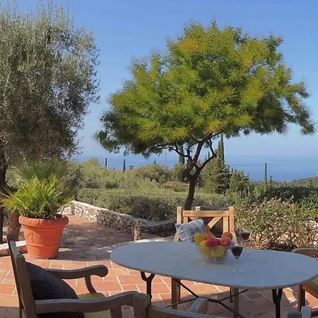 Agios Nikitas Villas וילה *