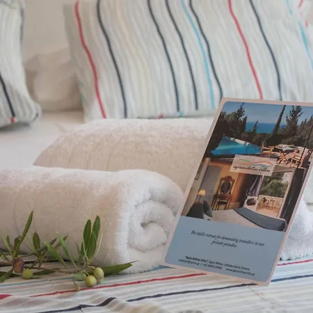 Agios Nikitas Villas וילה