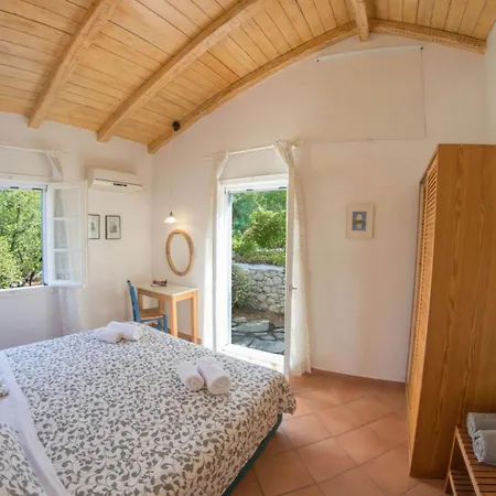 Agios Nikitas Villas וילה