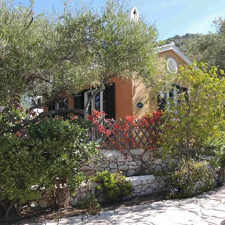 Agios Nikitas Villas Vilă *
