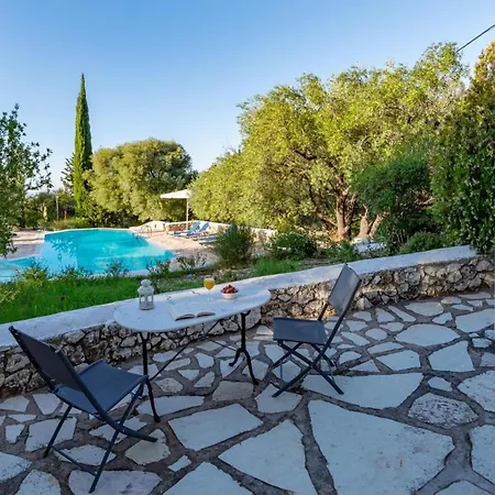 Agios Nikitas Villas Βίλα
